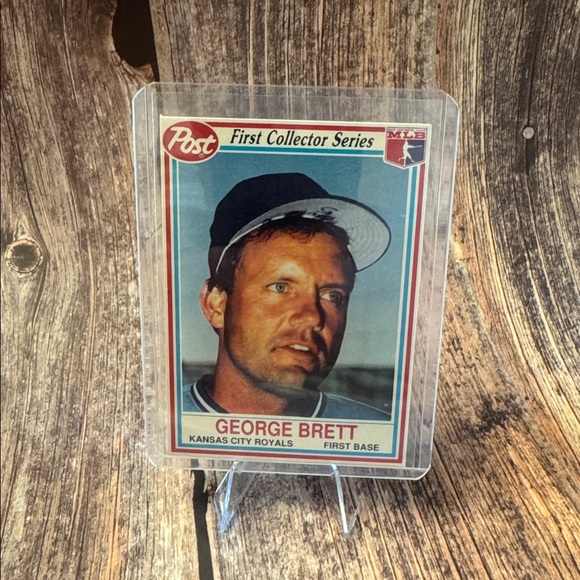 Other - VTG 1990 Post George Brett 4 of 30 Baseball Trading Card Item #ME199